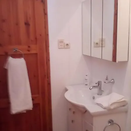 Fanari In Kanapitsa Skiathos Town